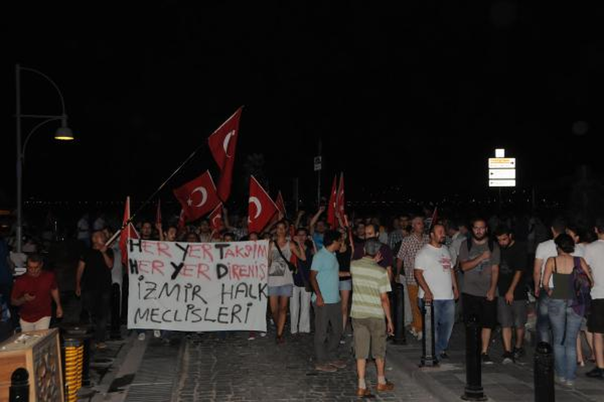 İzmir\'de \'Gezi\' Gözaltına Tepki Yürüyüşü