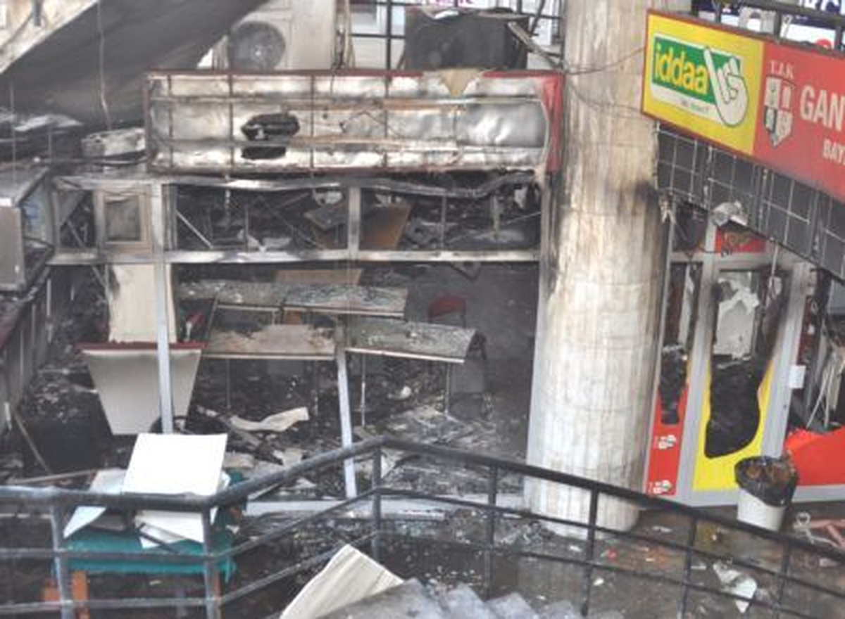 İzmir\'deki Dehşet Gecesinde Ateşe Verdiği Kahvenin Sahibini Öldürdü (2)