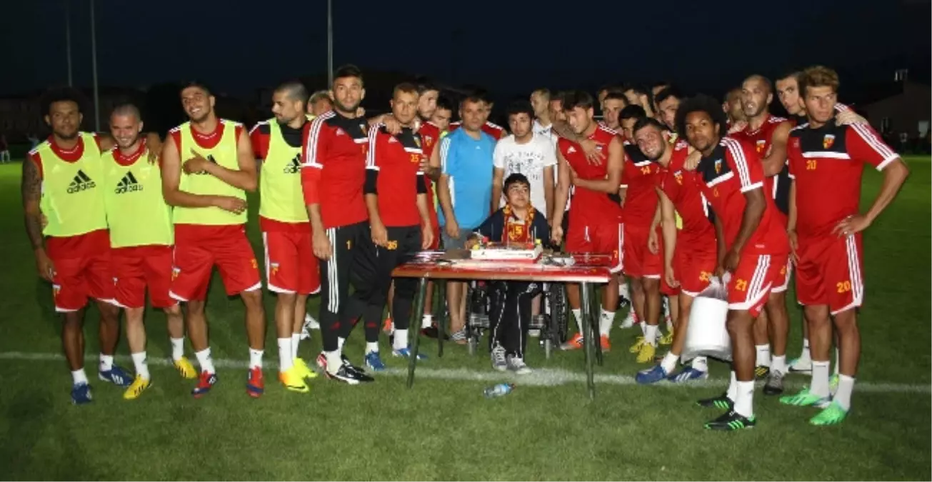 Kayserispor\'a 47. Yıl Sürprizi