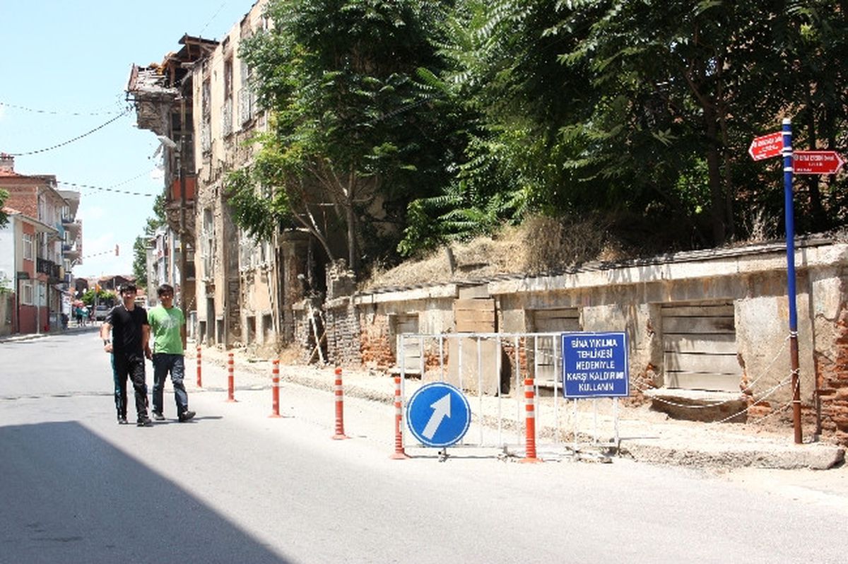 "Metruk Binalara Gereken Yapılmalı"