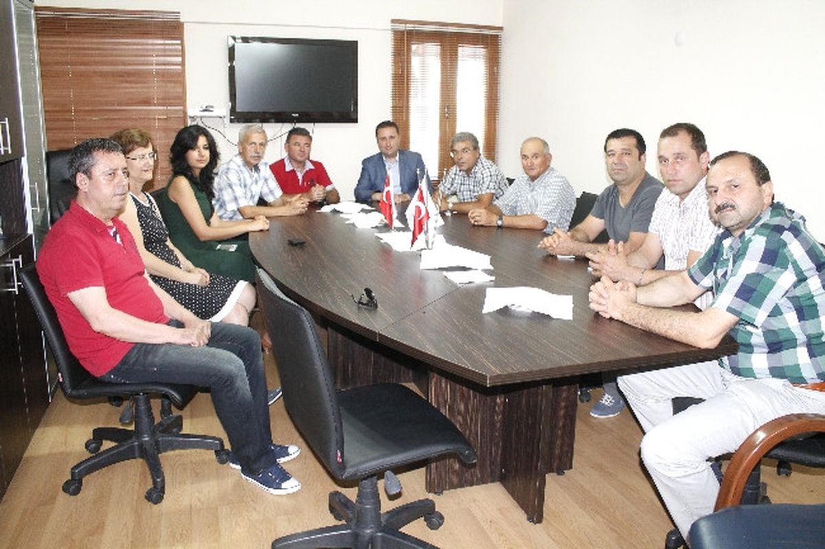 (Özel) Selçuk Ticaret Odası\'nın Yeni Yönetimine Ziyaretçi Akını