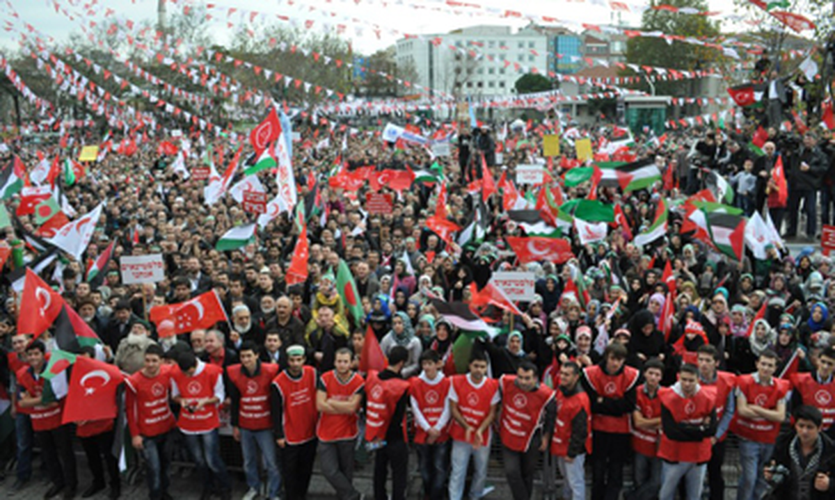 Saadet Partisi\'nden "Darbelere Hayır, Mısır Halkına Destek" Mitingi