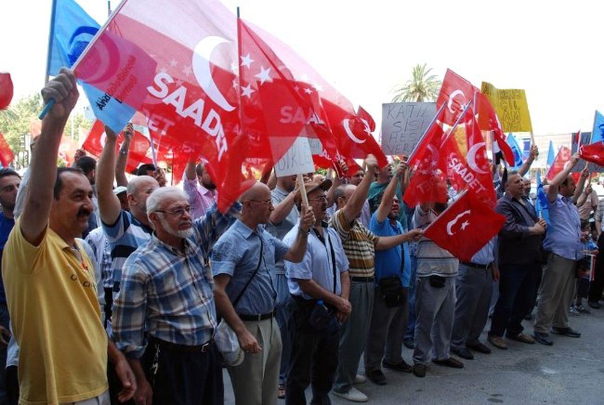 Saadet\'ten Mısır Protestosu