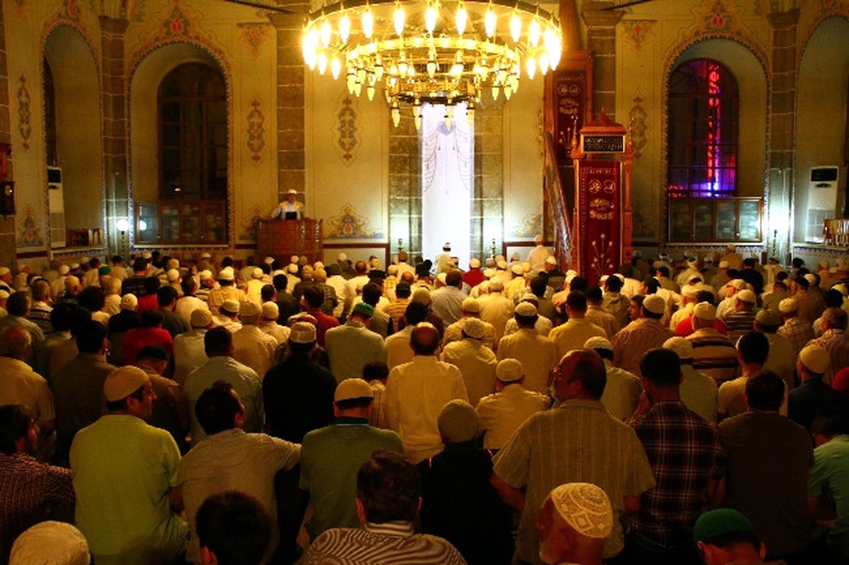 Samsun\'da İlk Teravih Namazı Kılındı