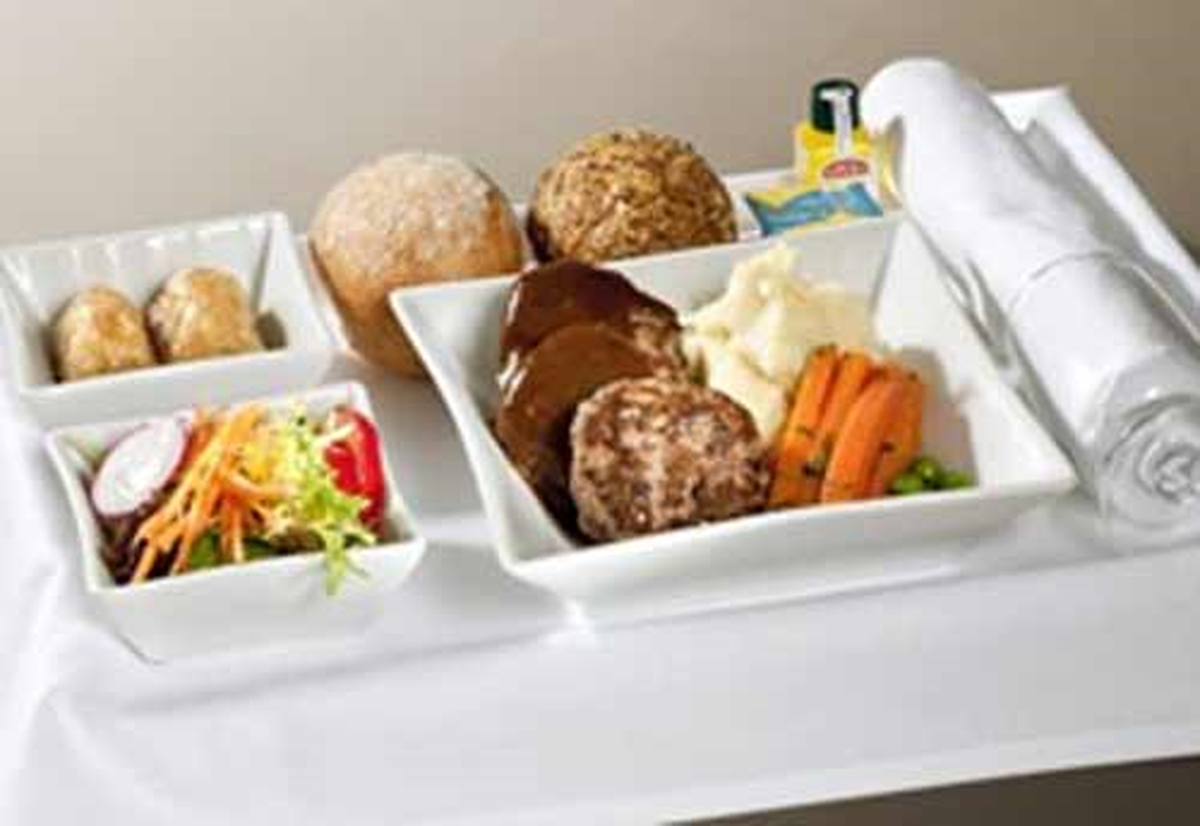 Sunexpress, Dış Hat Yolcularına Önceden Sipariş Edilebilen Özel Yemekler Sunuyor