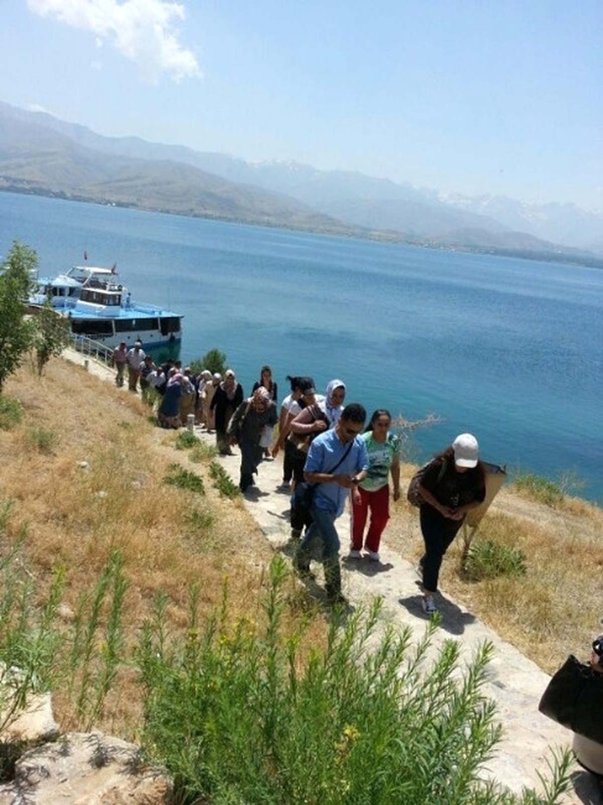 Toplum Ruh Sağlığı Merkezi\'nden Akdamar Adası\'na Gezi