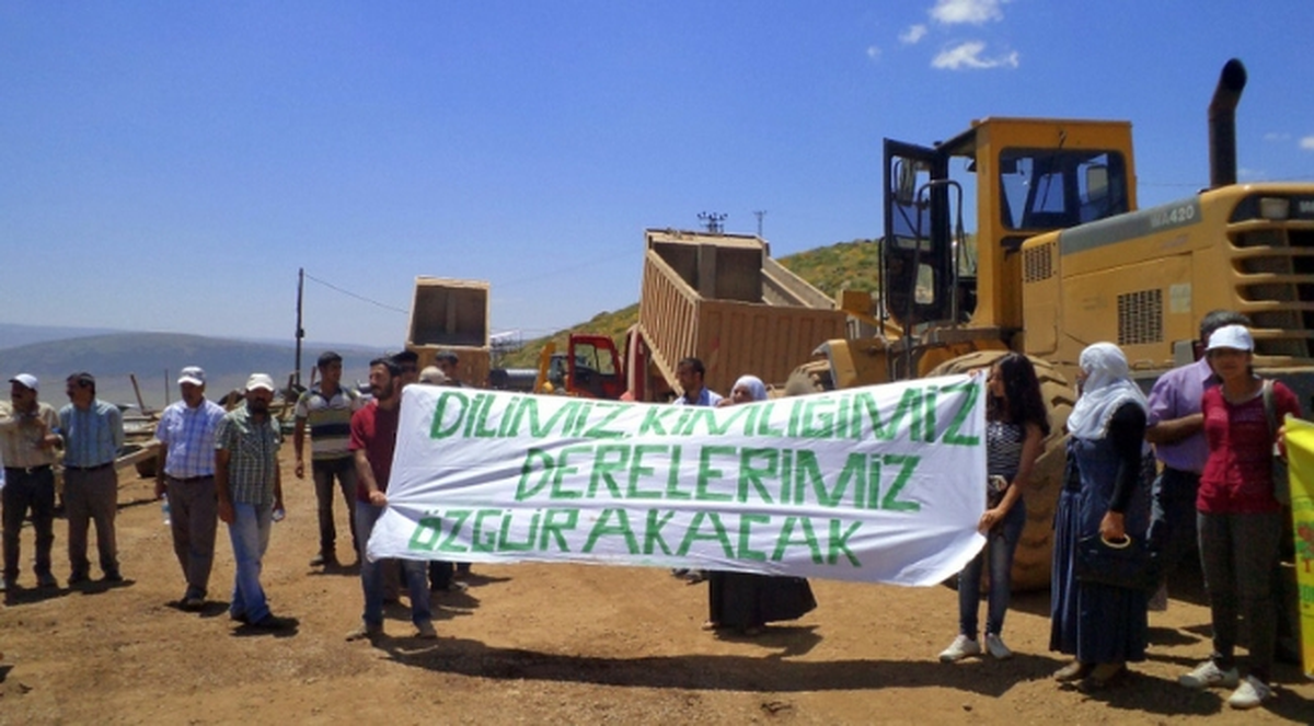 Varto\'da \'Hes\' Protestosu