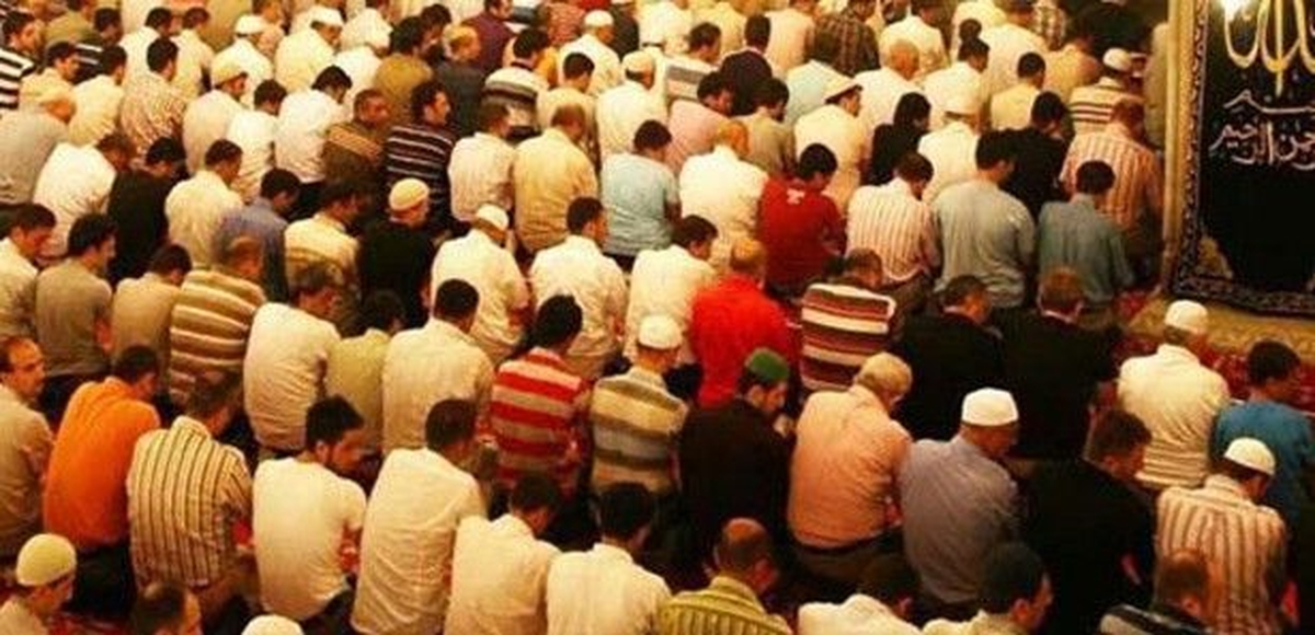 Almanya\'da İlk Teravih Namazı Kılındı