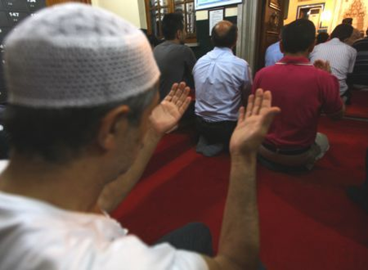 Anadolu\'nun İlk Camisi Habib İ Neccar\'da İlk Teravih Kılındı