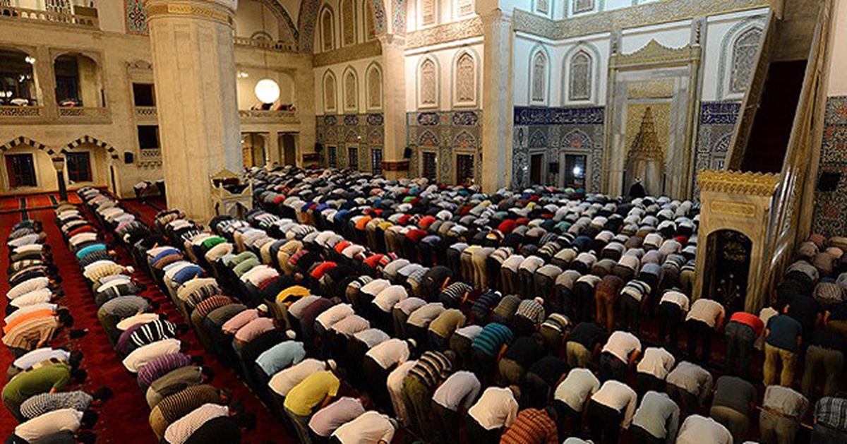 Balkanlar\'da İlk Teravih Namazı Kılındı