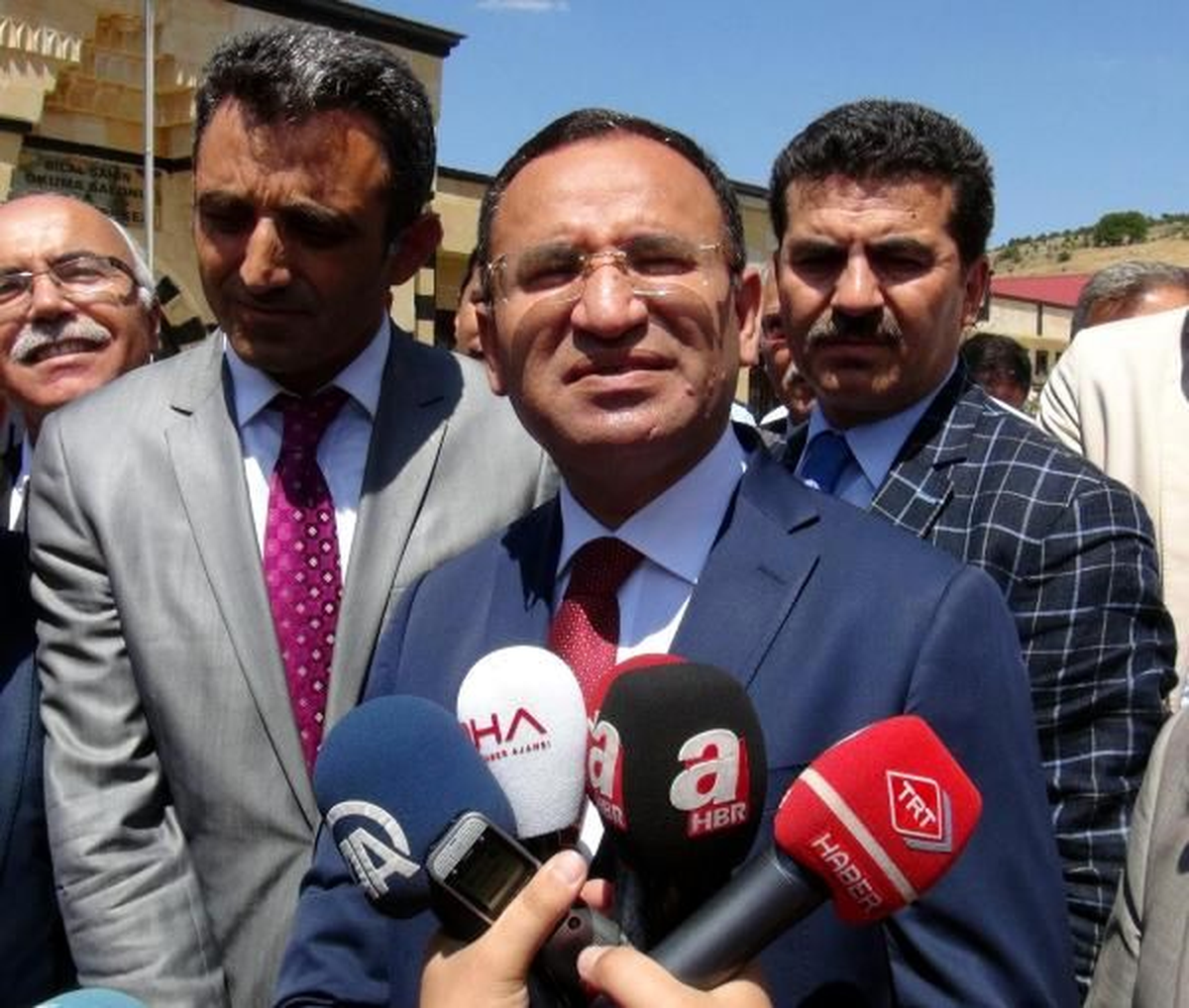 "Bir insanlık Suçudur"