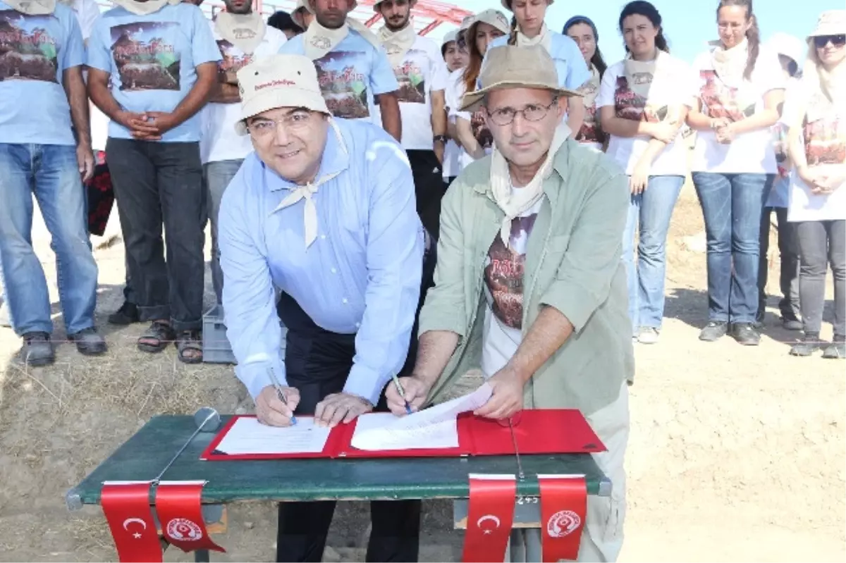 Bornova Belediyesi\'nden Tarihe Önem...