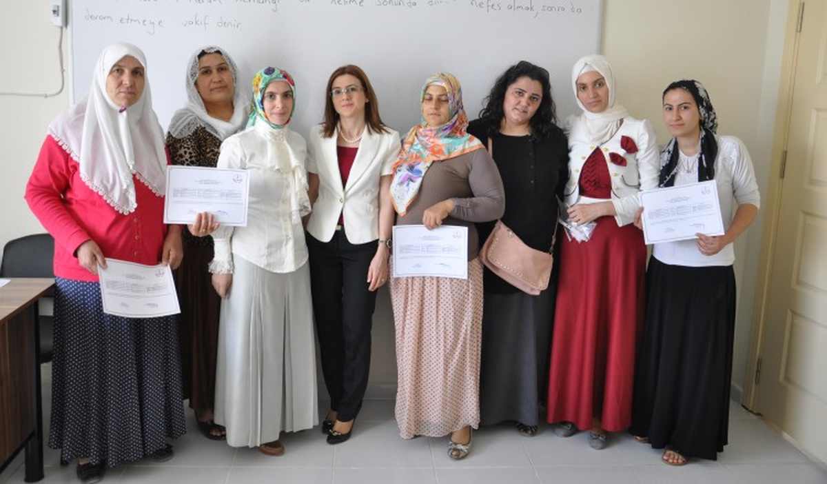 ÇATOM ve Aile Destek Merkezindeki Kursiyerlere Sertifikaları Verildi