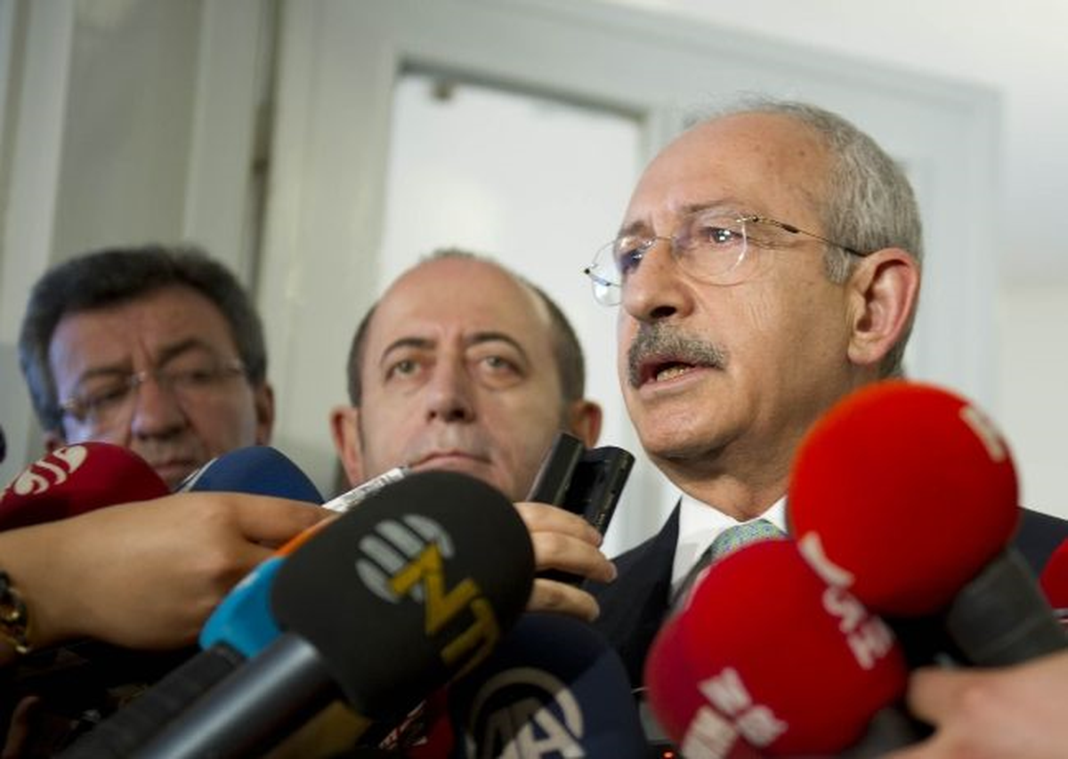 CHP de Anayasa Görüşmelerine \'Devam\' Dedi