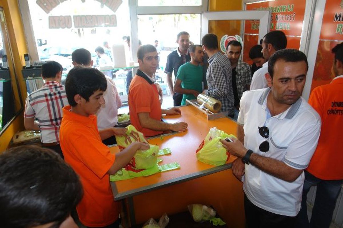 Çiğköfteye Ramazanda Yoğun Rağbet