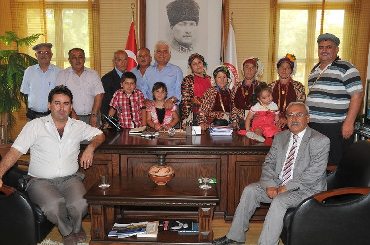 Çomakdağlı Kadınlardan Gürün\'e Ziyaret