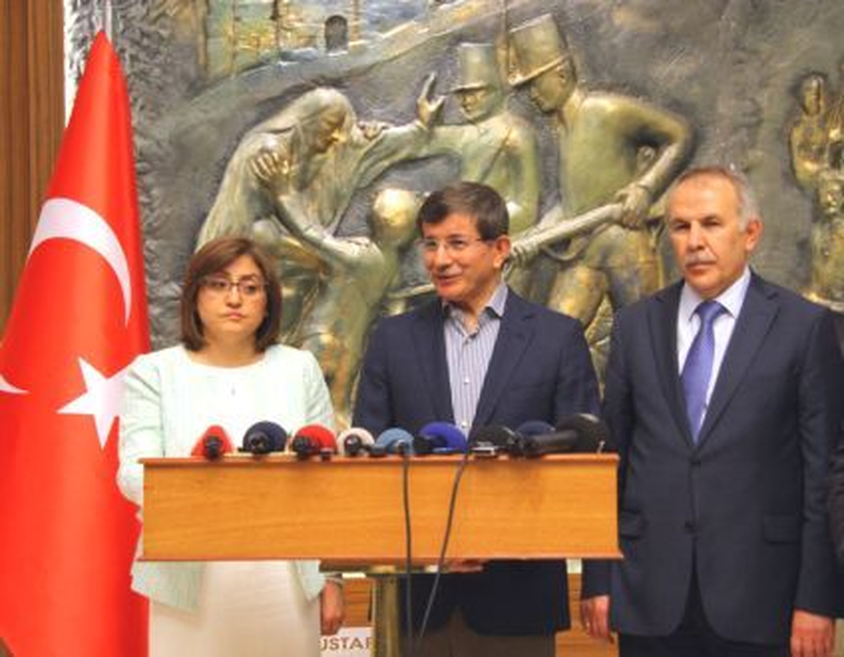 Dışişleri Bakanı Davutoğlu Gaziantep\'te