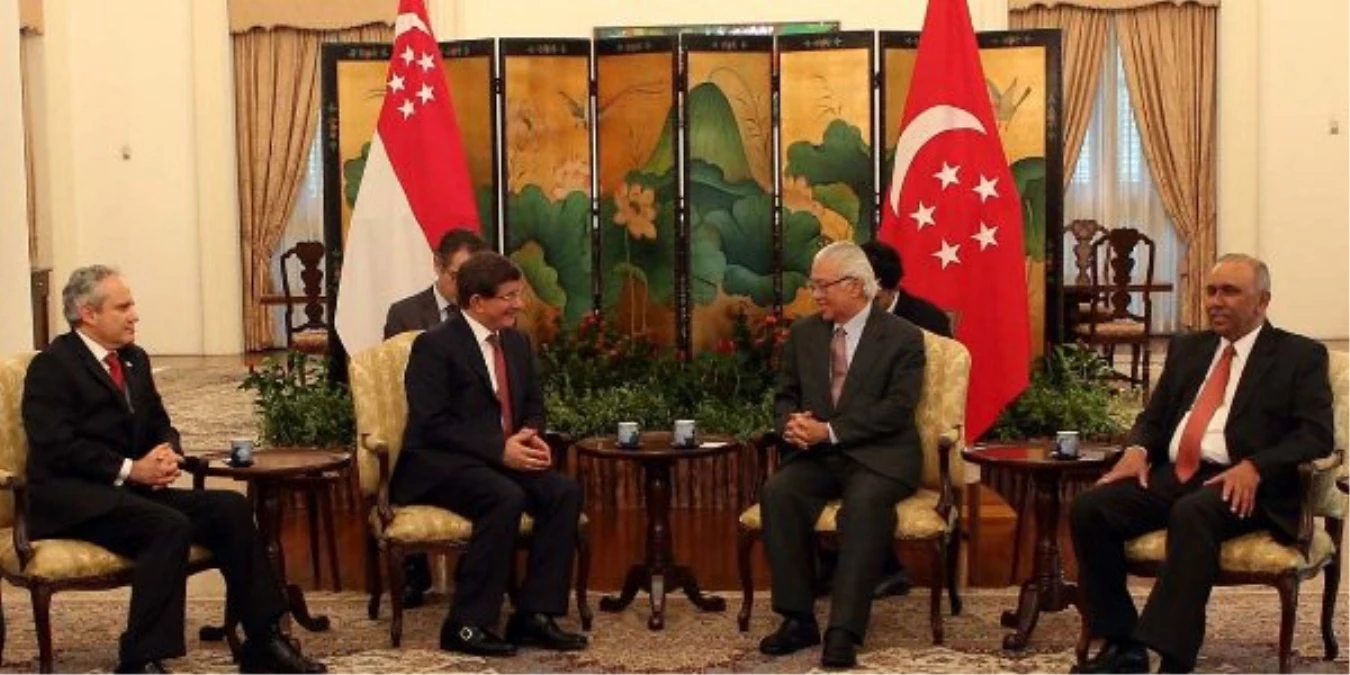Dışişleri Bakanı Singapur\'a Resmi Bir Ziyaret Gerçekleştiriyor
