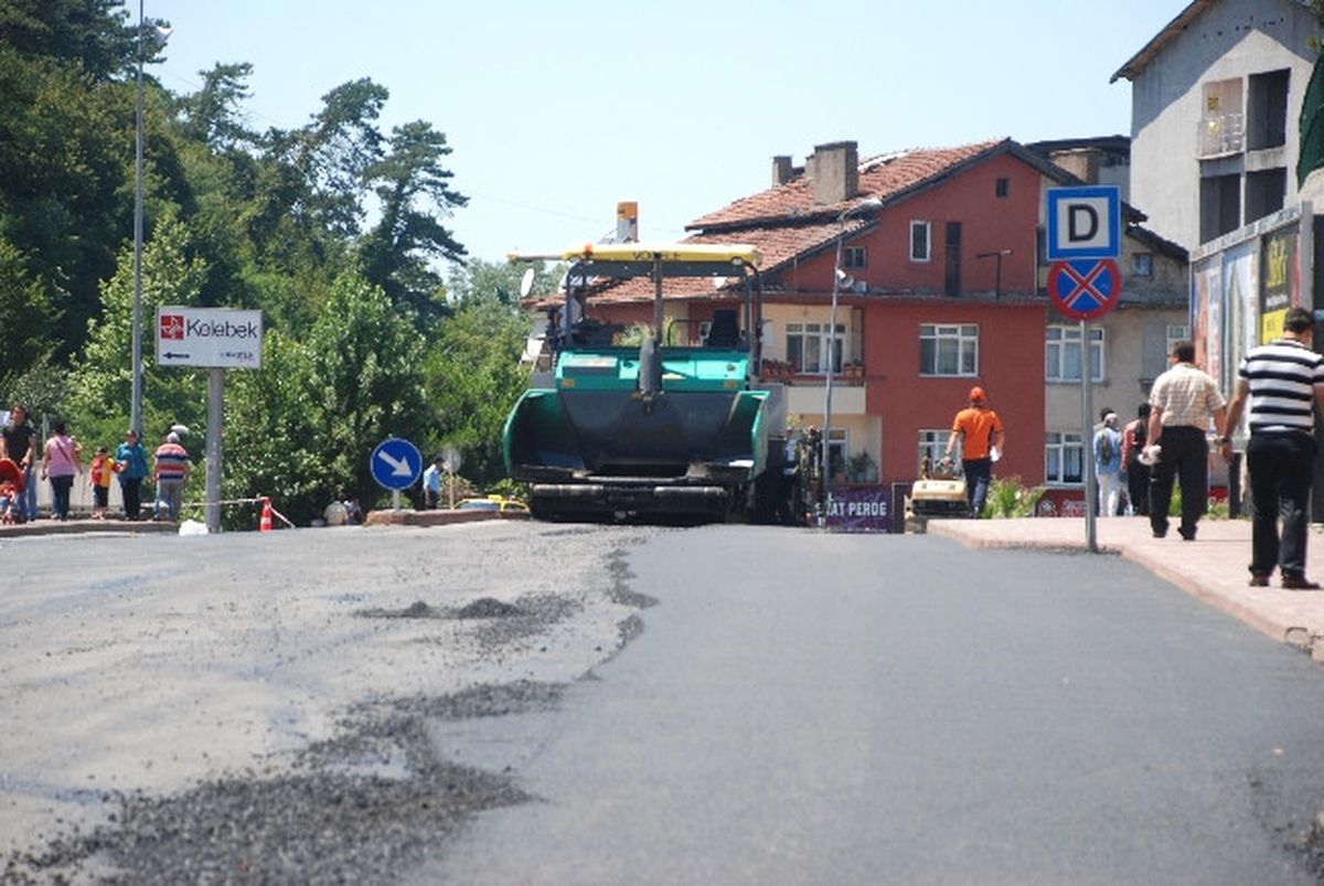 Ereğli\'de Günde Bin Ton Asfalt Dökülüyor