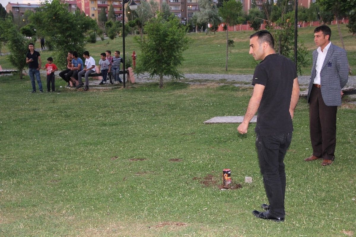 Erzurum\'da İftar Vakti Ses Bombasıyla Duyuruldu