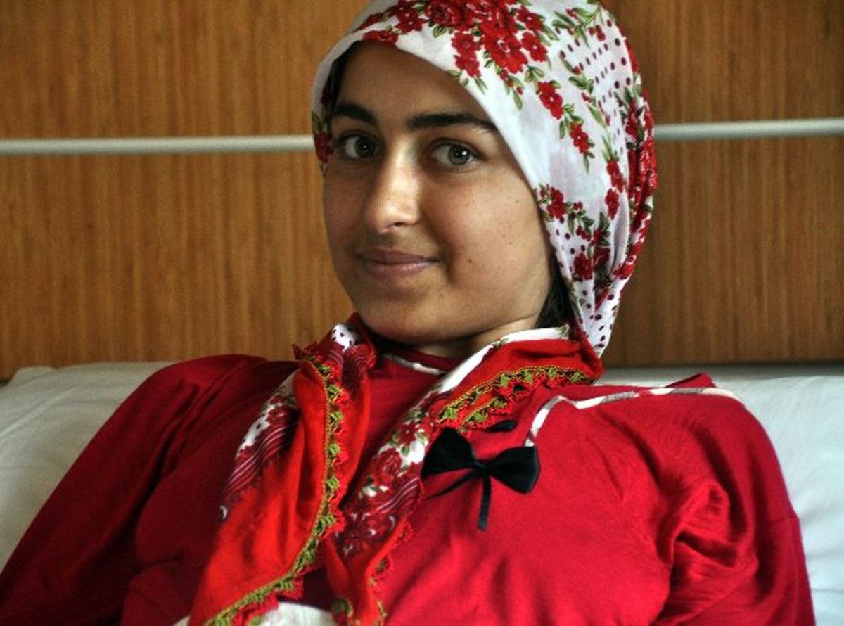 Evlerine Düşen Havan Mermisiyle Yaralanan Genç Kız, Hatay'da Ameliyat Edildi