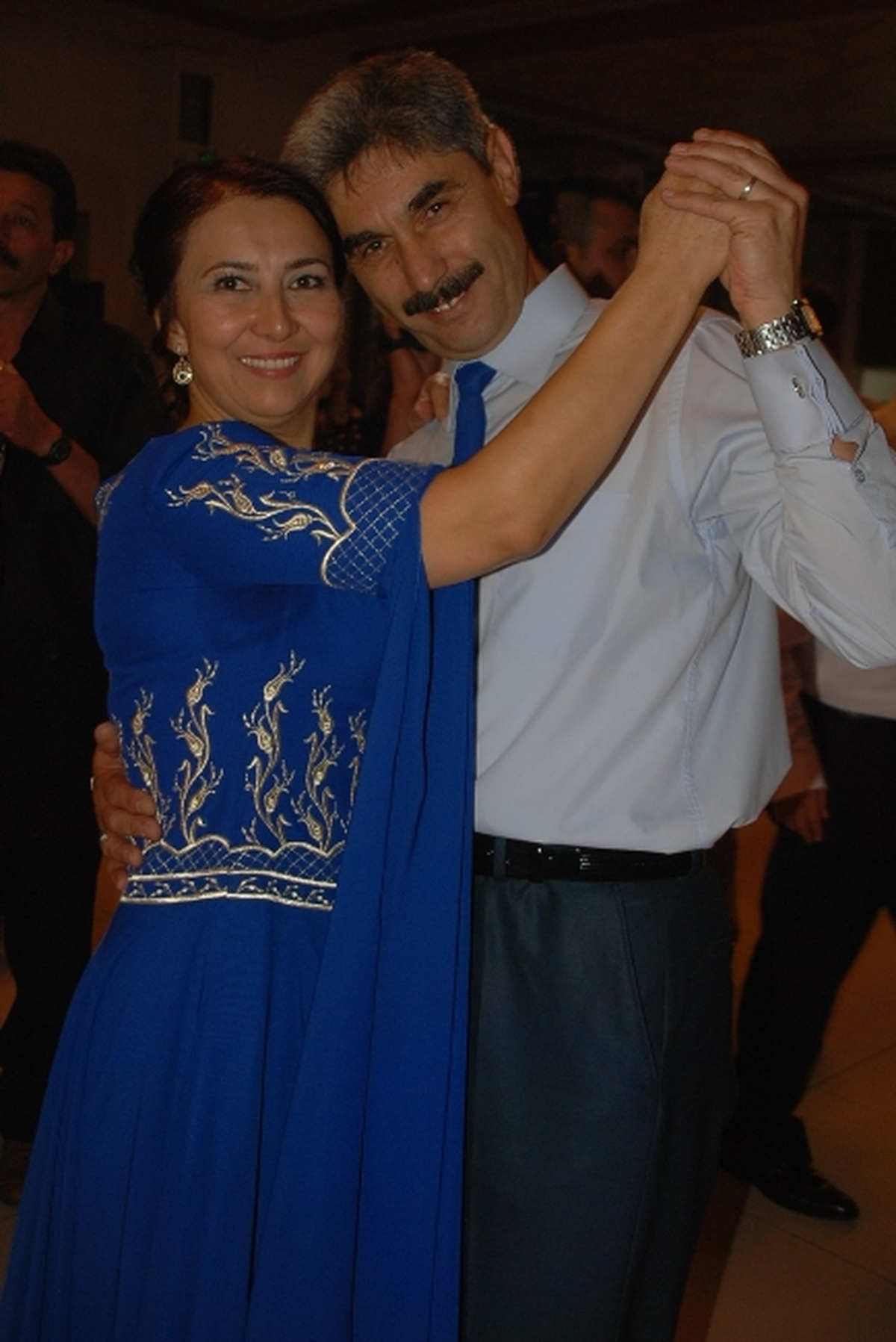 Gelin ve Babası Söyledi, Damat Oynadı
