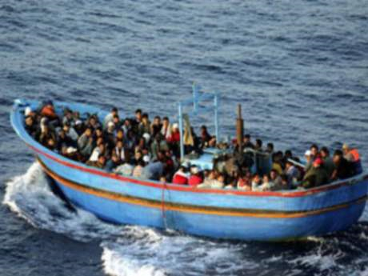 Girit Adası Açıklarında 130 Göçmen Yakalandı