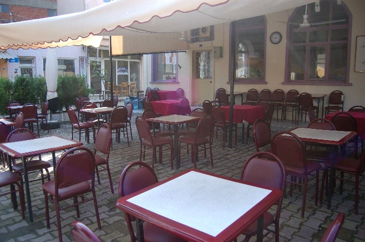 İftara Kadar Kapalı, Sahura Kadar Açık