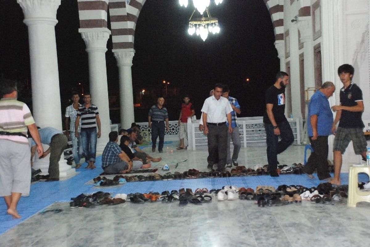 İlk Teravihte Didim\'deki Camiler Doldu Taştı