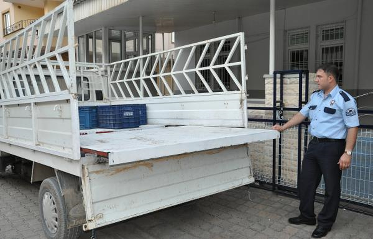 İslahiye\'de Kaçak Sigaraya 3 Gözaltı