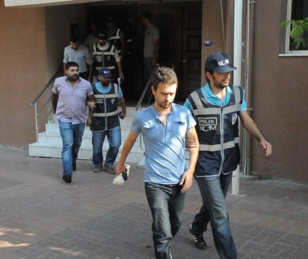 Kaçak Sigaraları Kamyon Kasasındaki Buğdayın Altına Gizlemişler (2)