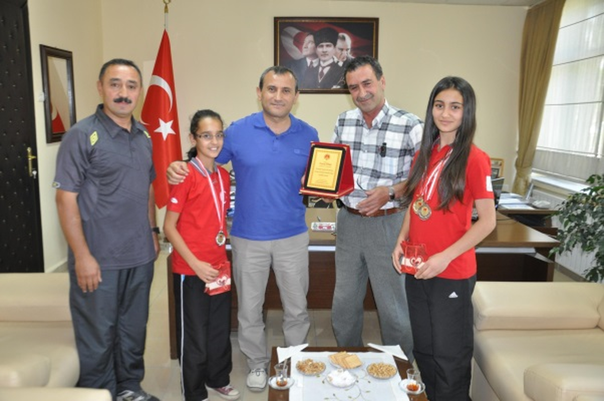 Karatecilere Kaymakamdan Altın Ödülü
