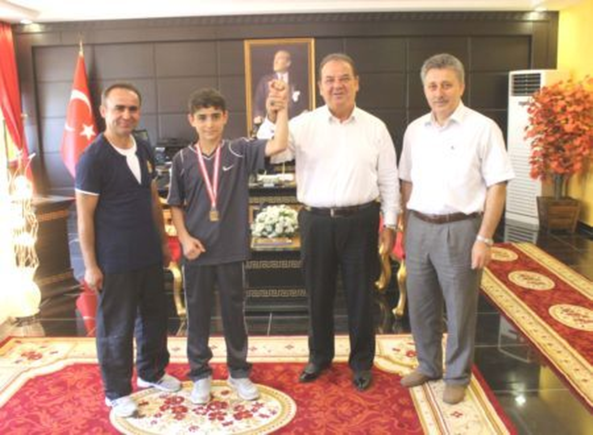 Kaymakam Yıldız Türkiye Şampiyonu\'nu Ağırladı