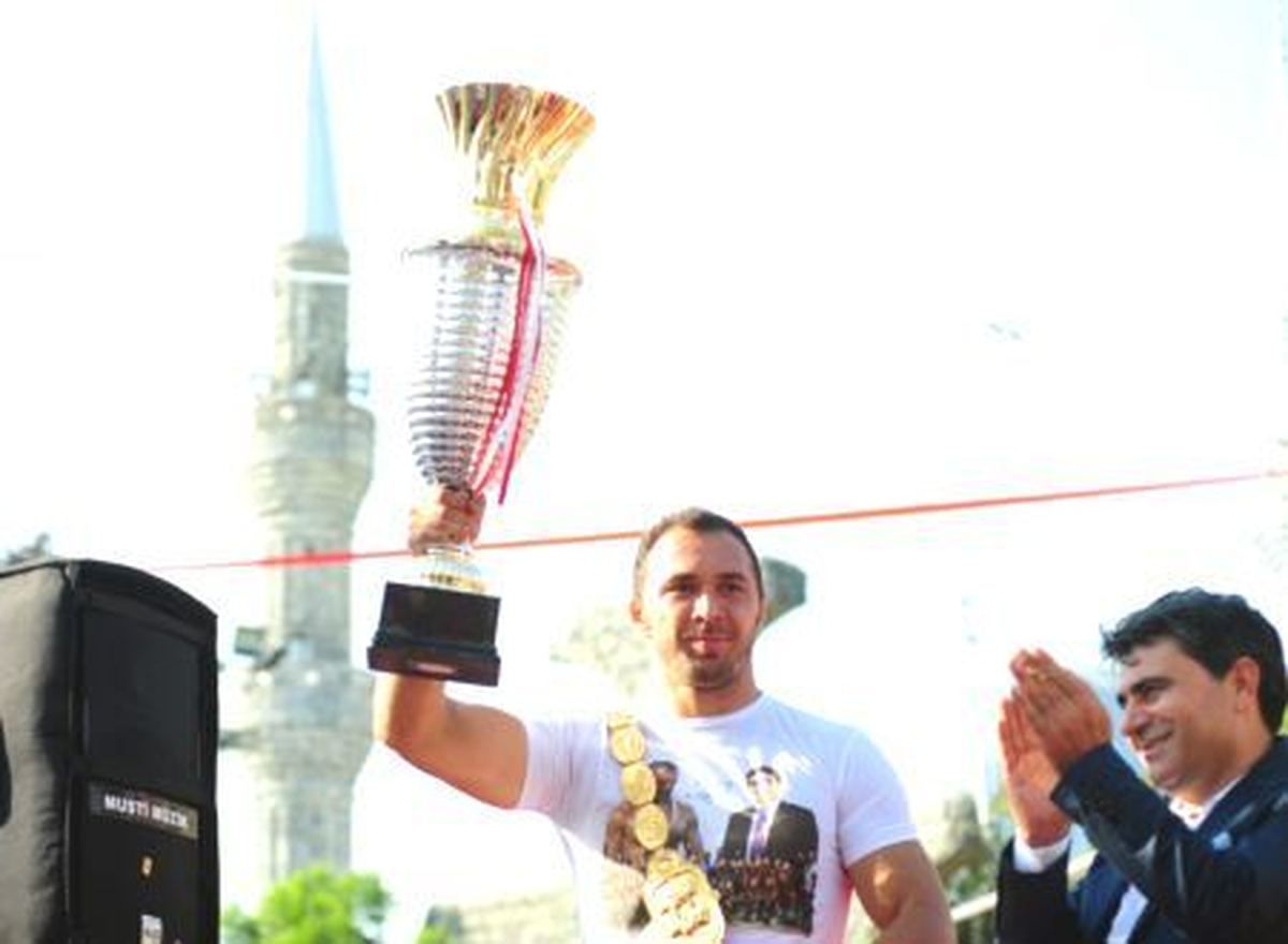Kırkpınar Başpahlivanı Gürbüz, Altın Kemere Sahip Olan 5. Pehlivan Oldu