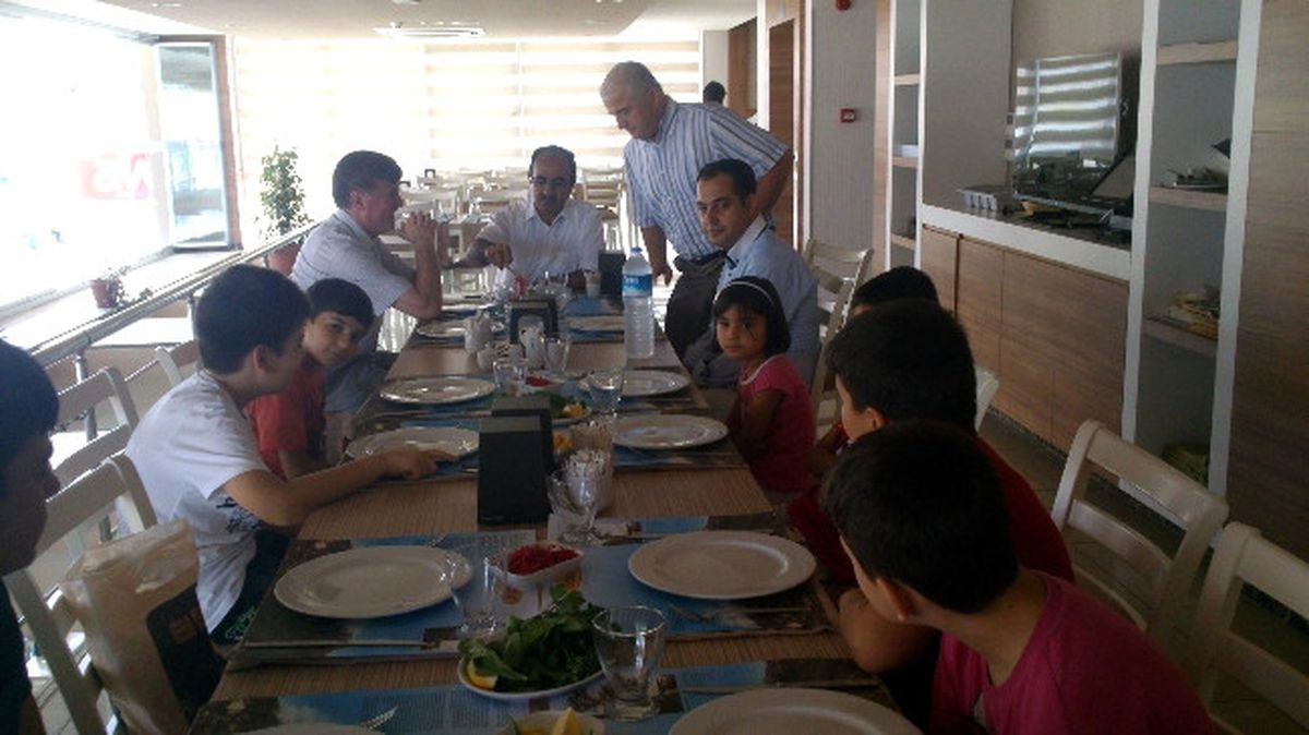 Kur\'an-I Kerim\'e Geçen Öğrencilere Yemek