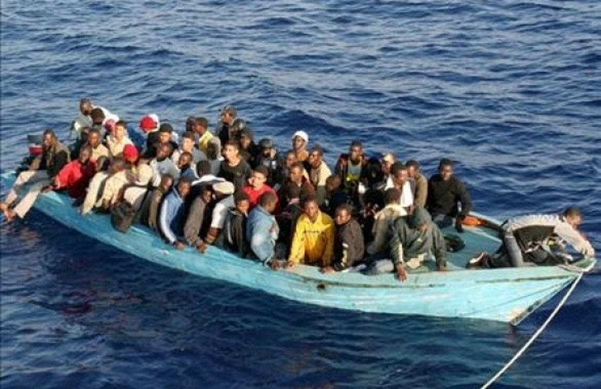 Lampedusa Adası\'na Göçmen Akını Sürüyor