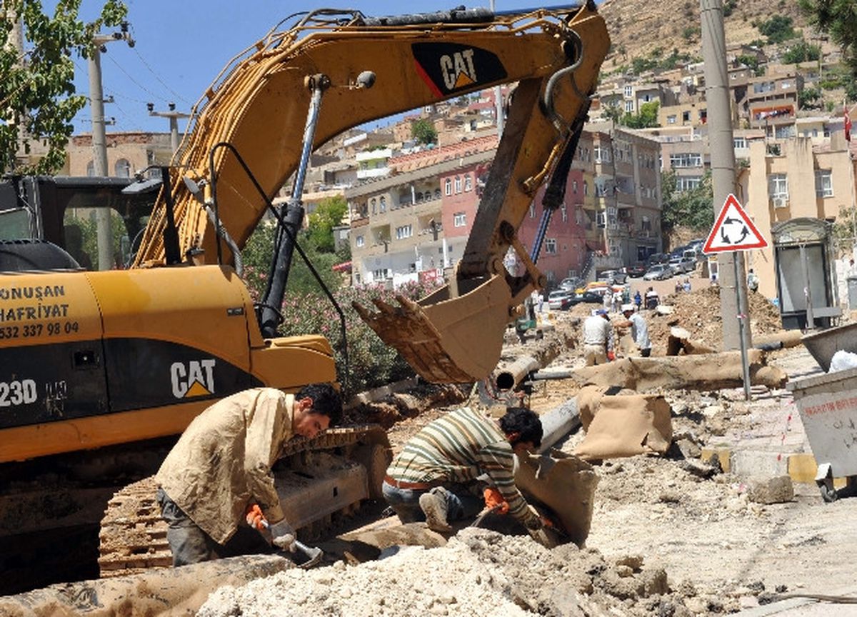 Mardin Belediyesi\'nden Alt Yapı Çalışmaları