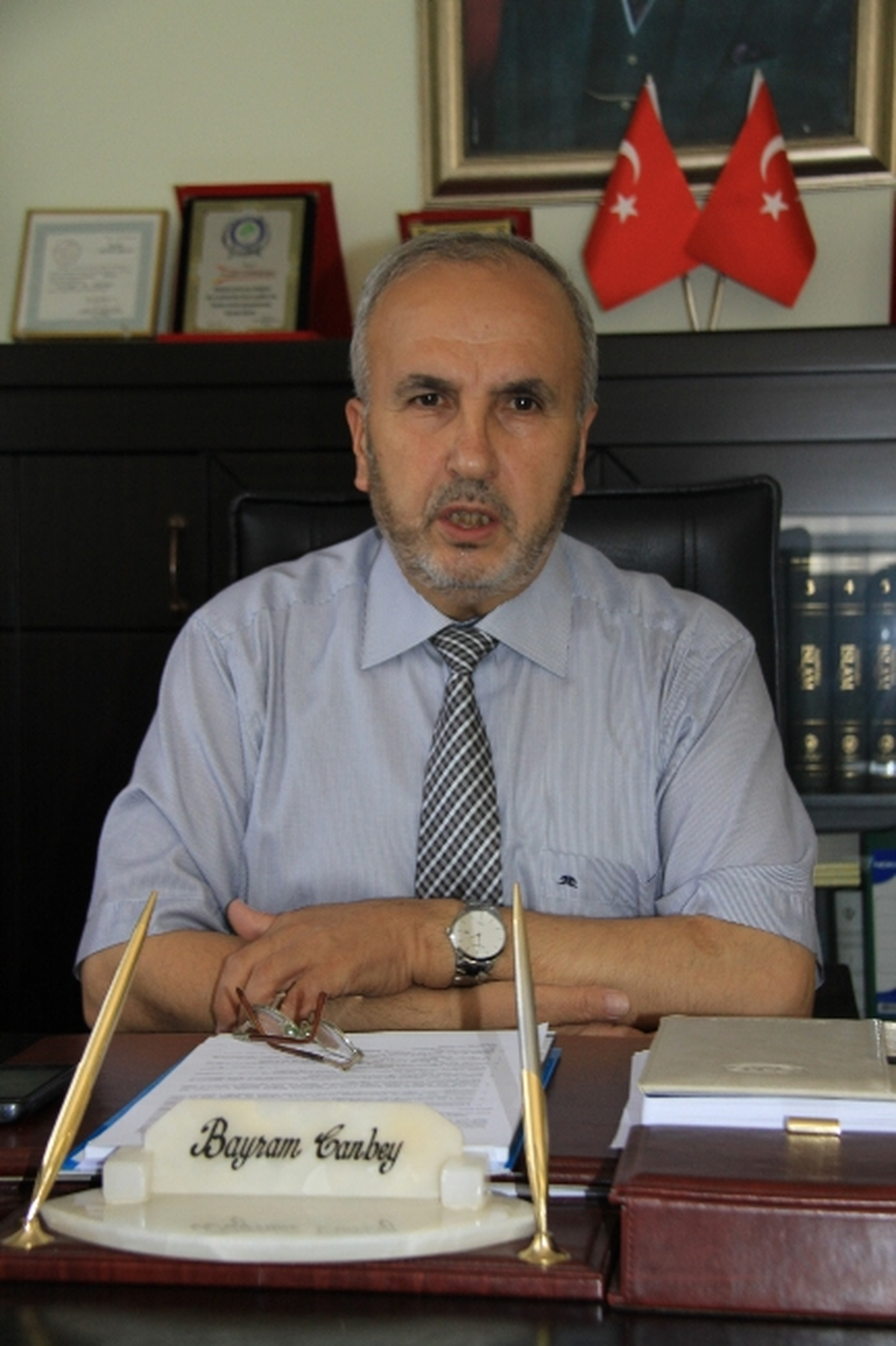 Müftü Canbey\'den Jet İmam Uyarısı