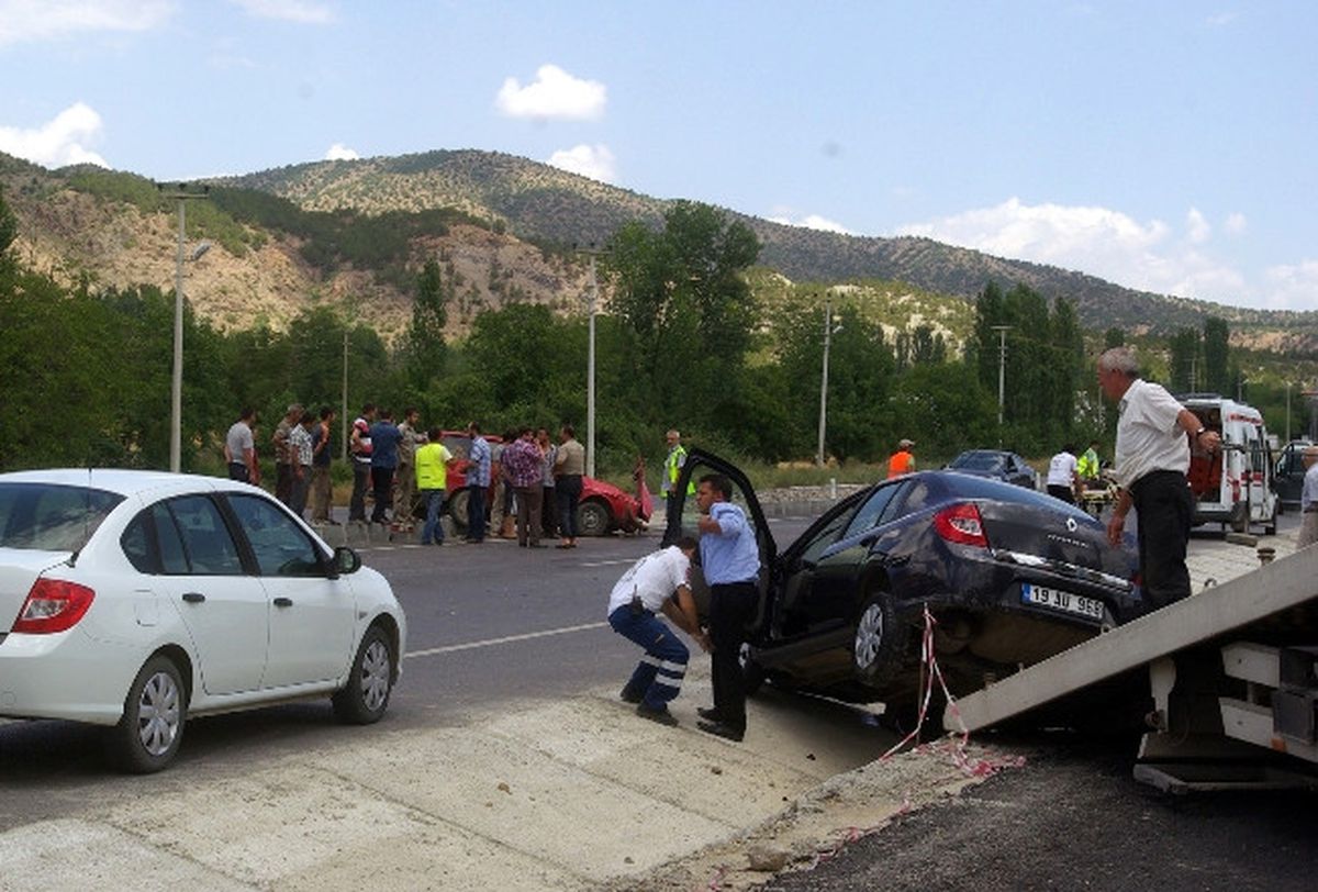 Osmancık\'ta Trafik Kazası: 2 Yaralı