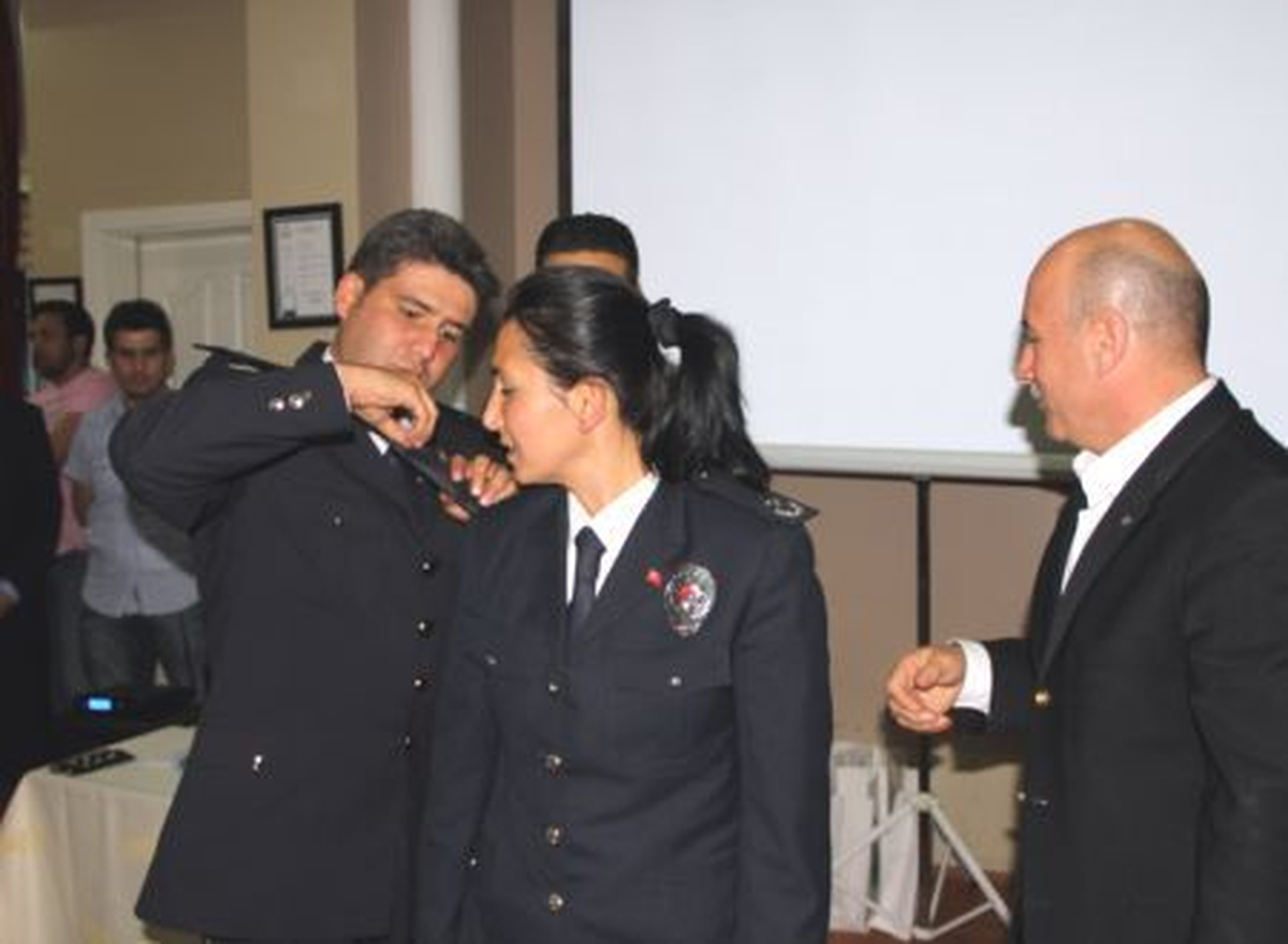 Polis Çiftin "Terfi" Heyecanı