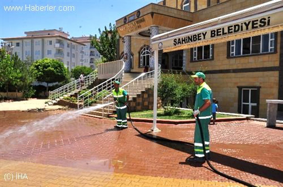 Şahinbeyde Camiler Düzenli Bir Şekilde Temizleniyor