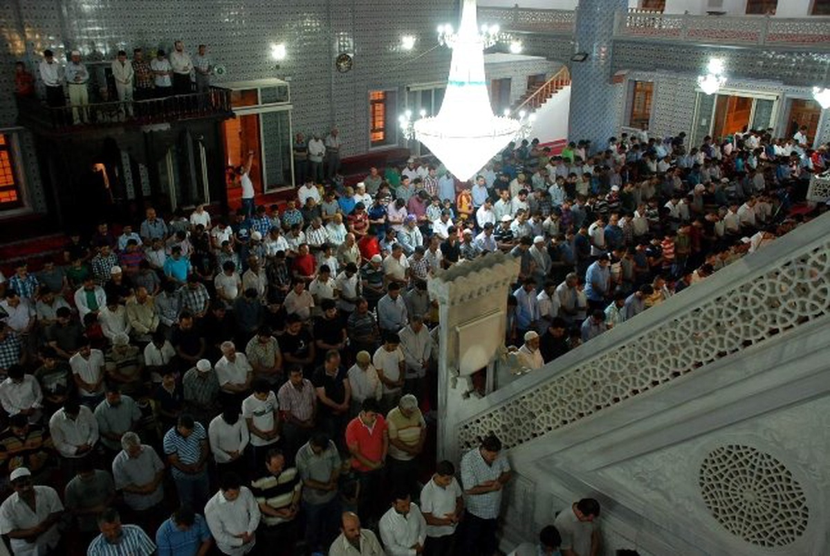 Şanlıurfa\'da İlk Teravih Namazı Kılındı