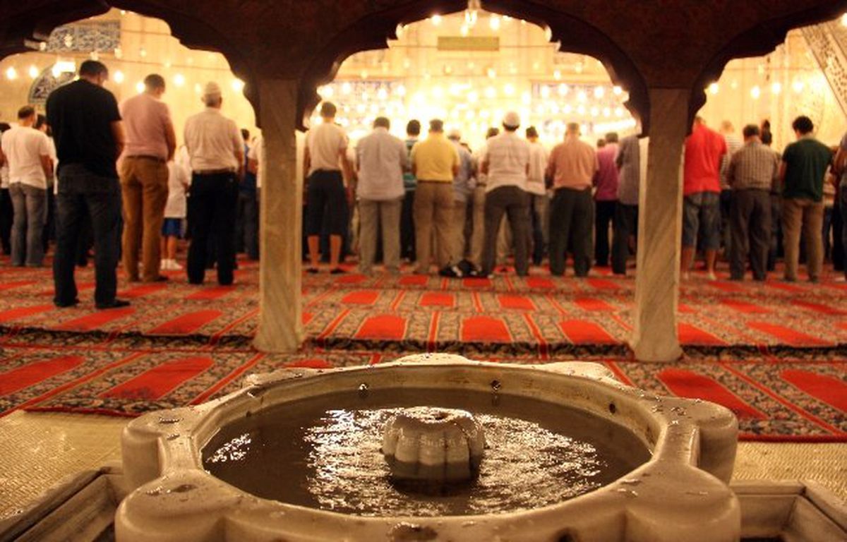Selimiye Camii\'nde İlk Teravih