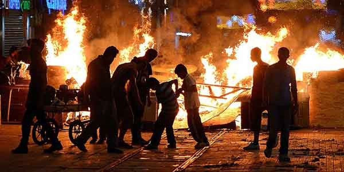 Taksim\'deki Olaylarda 50 Kişi Gözaltına Alındı