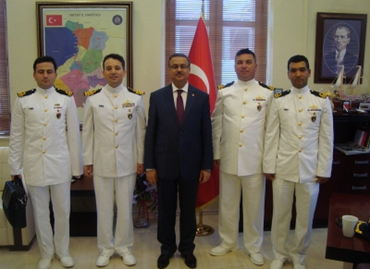 TCG Giresun Ve Sarıyer Gemi Komutanları\'ndan Kaymakama Ziyaret