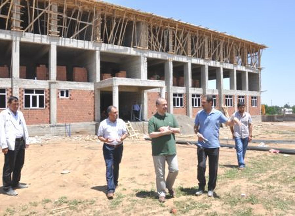 Vali Büyükersoy, Okul İnşaatını İnceledi