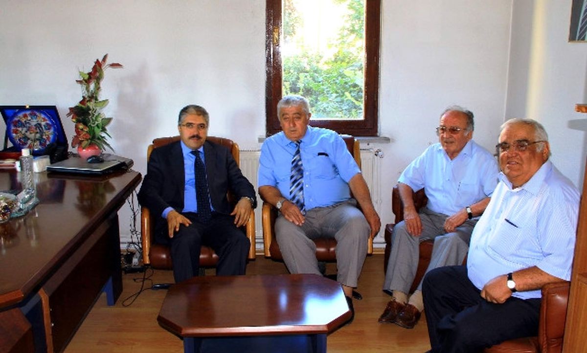 Vali Çınar Ziyaretlere Devam Ediyor