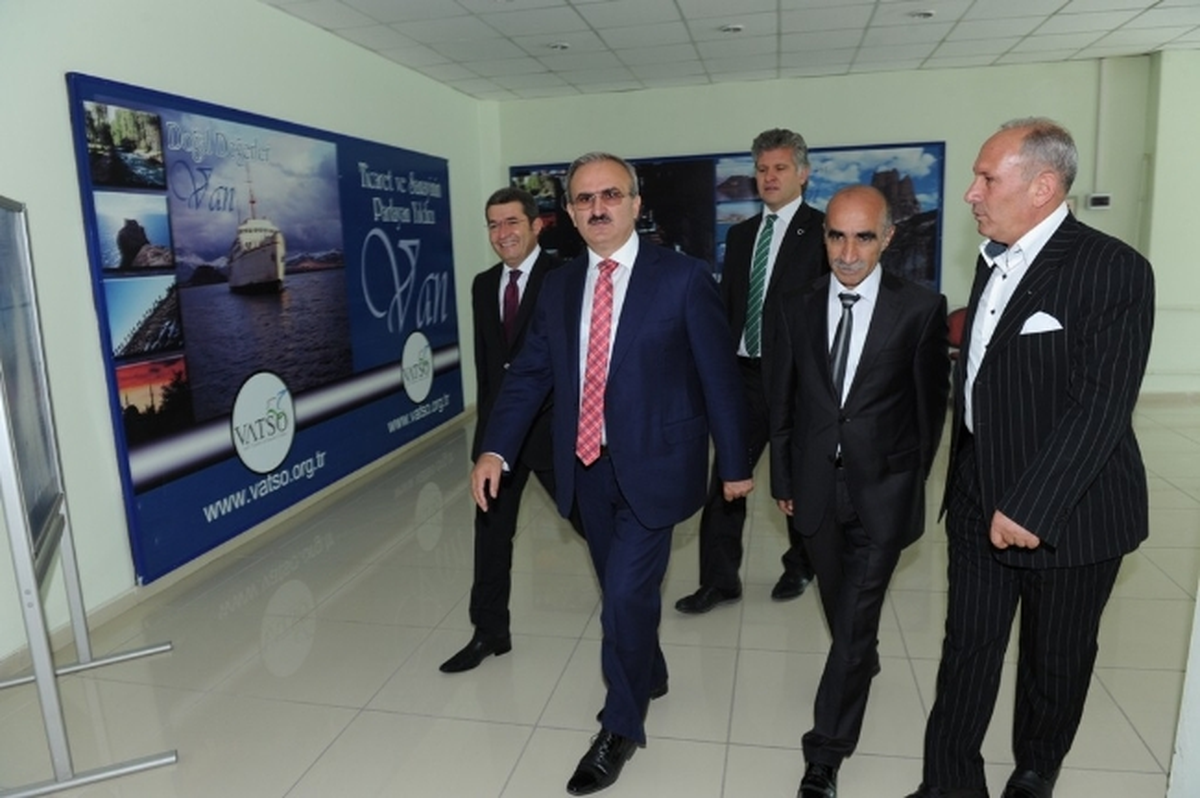 Vali Karaloğlu\'ndan Vatso Başkanı Takva\'ya Ziyaret