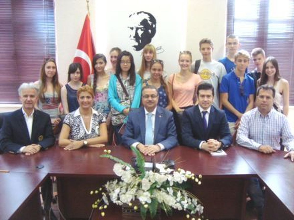 Yabancı Öğrencilerden İskenderun Kaymakamı Su\'ya Ziyaret