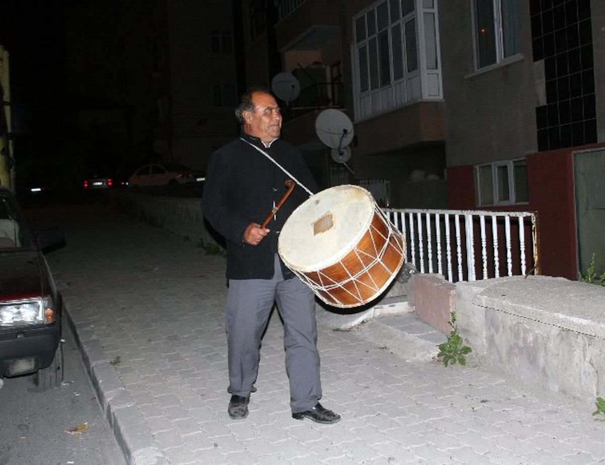 Yozgatlı Sahura Davul Sesiyle Uyandı